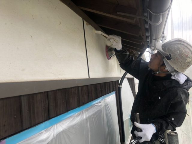 11月3日(水)豊前市下河内にて外壁塗装・付帯塗装工事をさせて頂いてます！(12日目)