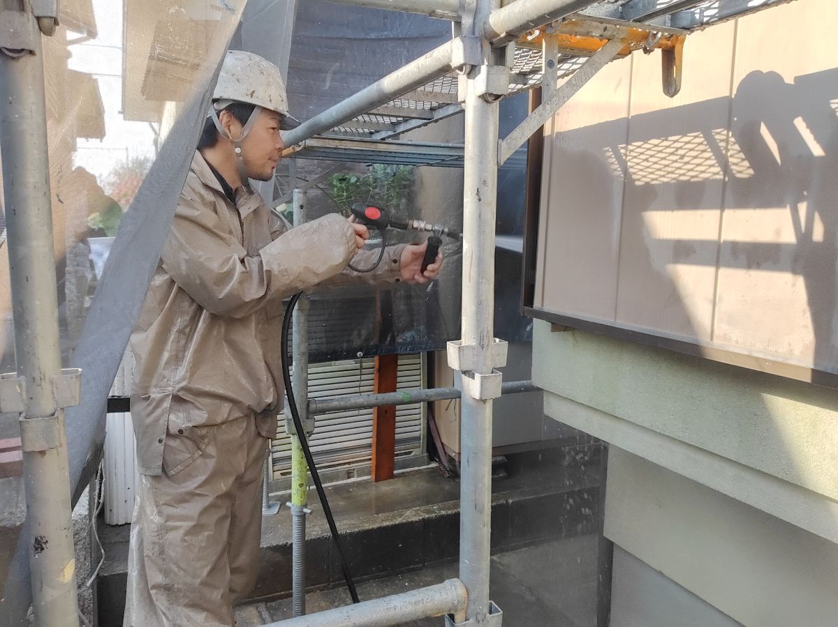 【工事3日目】小倉南区匿名希望様：外壁塗装・付帯塗装工事