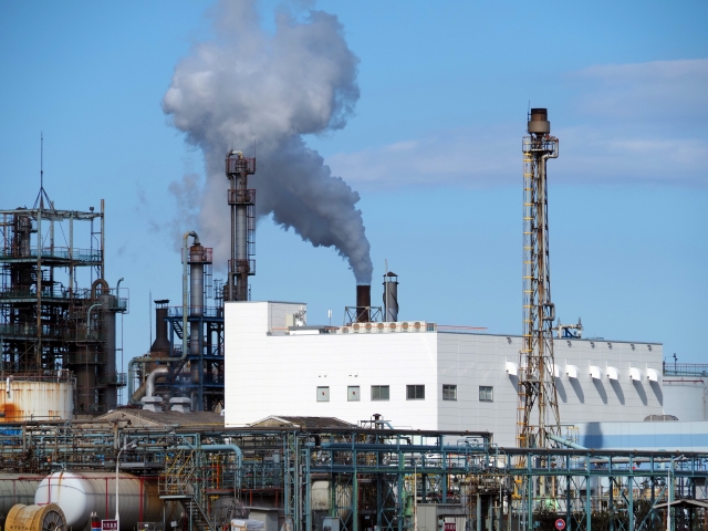 工場や法人を狙う悪質業者の手口と防ぐ方法