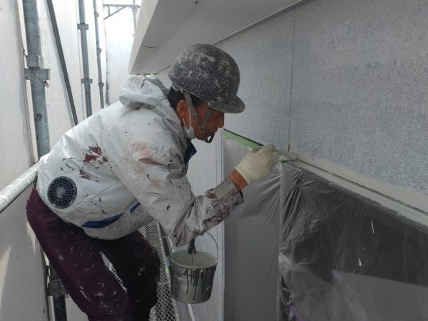 7月15日(木)京都郡苅田町葛川にて屋根・外壁塗装工事をさせて頂いております！