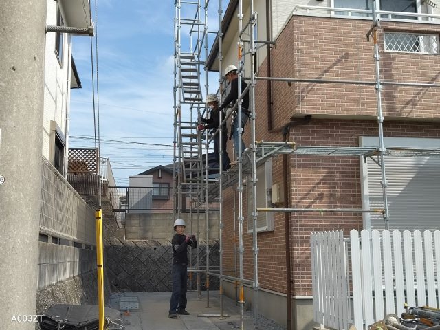 10月30日(土)北九州市小倉南区沼新町にて屋根塗装・外壁塗装・付帯塗装工事をさせて頂いております！(1日目)