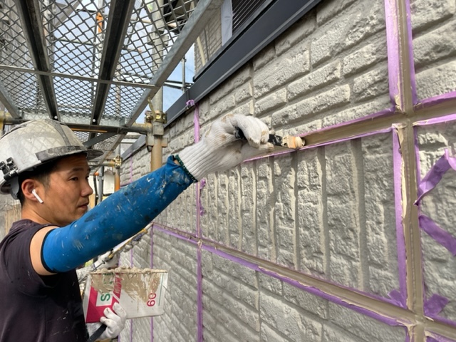 【工事】行橋市にて屋根塗装・外壁塗装・付帯塗装工事をさせて頂いております！（4日目）