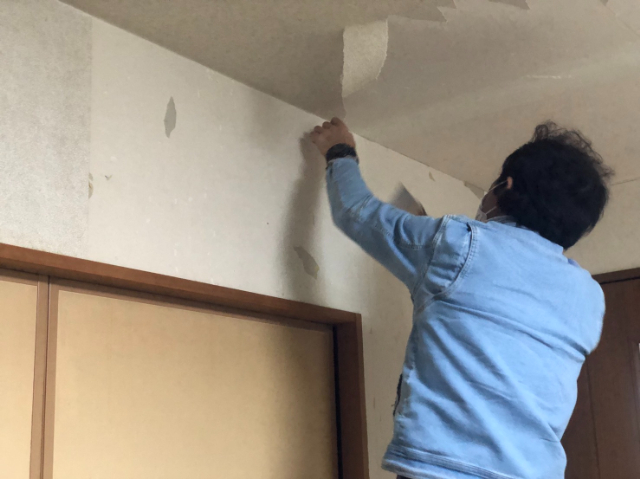 2/26(金)北九州市にて屋根、外壁塗装及び改修工事をさせて頂いてます！