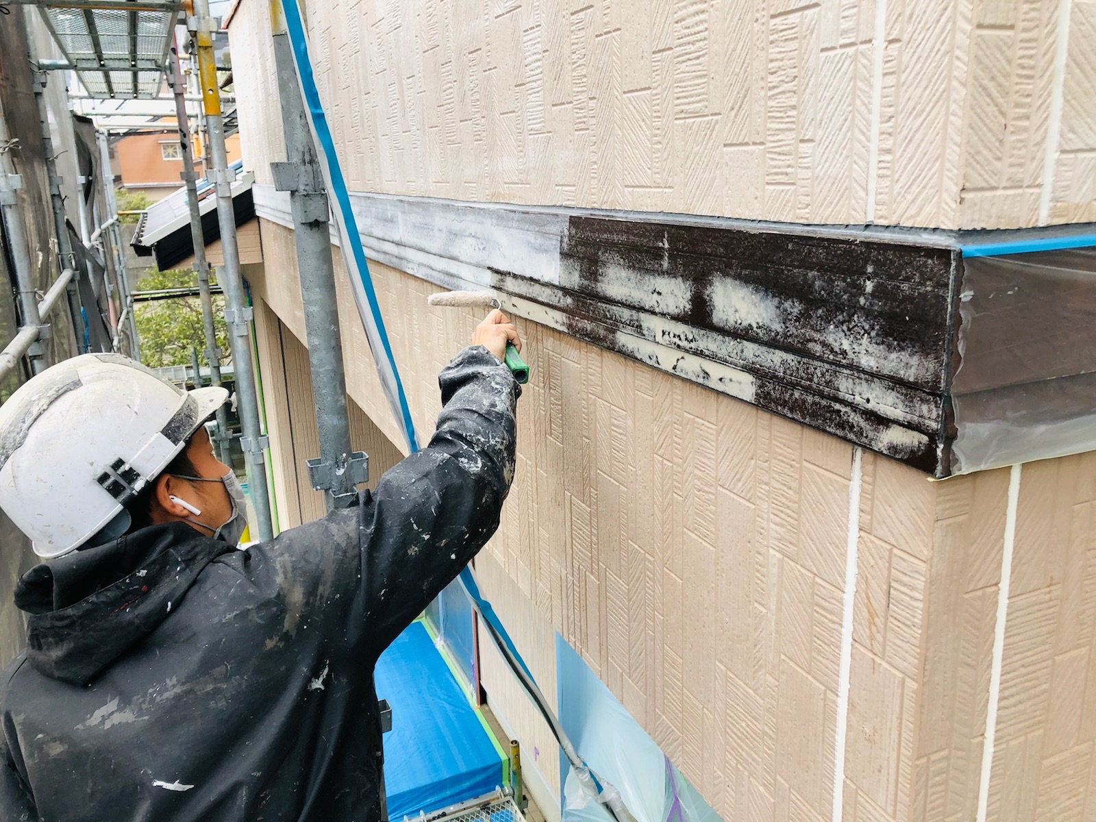 【工事】3月17日(木)京都郡苅田町にて屋根塗装・外壁塗装をさせて頂いております！（5日目）