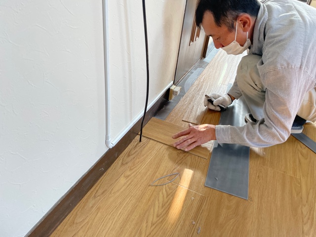 4/8(木)北九州市にて屋根、外壁塗装及び内装改修工事をさせて頂いてます！