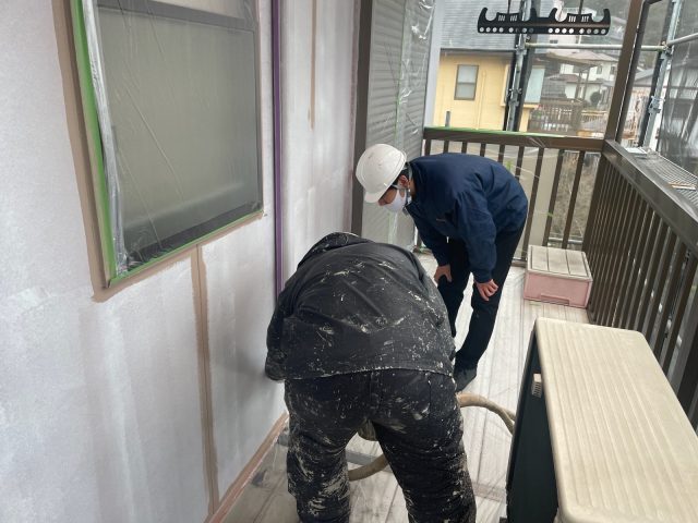 【工事】2月18日(金)北九州市門司区にて屋根塗装・外壁塗装・付帯塗装工事をさせて頂いております！(6日目)