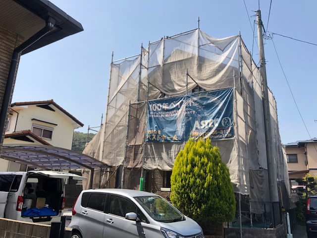 3/21(土)小倉南区高野、上貫のお住まいにて屋根塗装・外壁塗装及び改修工事をさせて頂いてます！