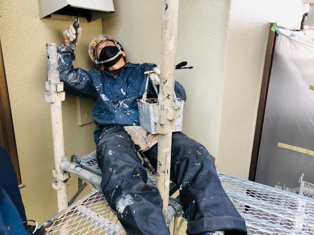 【工事】12月17日(金)京都郡苅田町葛川にて外壁塗装・リフォーム工事をさせて頂いております。(12日目)