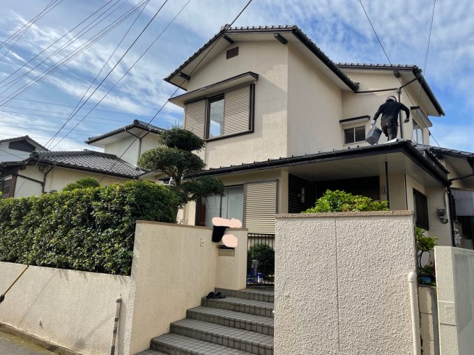 10月25日(日)北九州市小倉南区山手にて瓦棒屋根塗装工事をお休みさせていただいております。