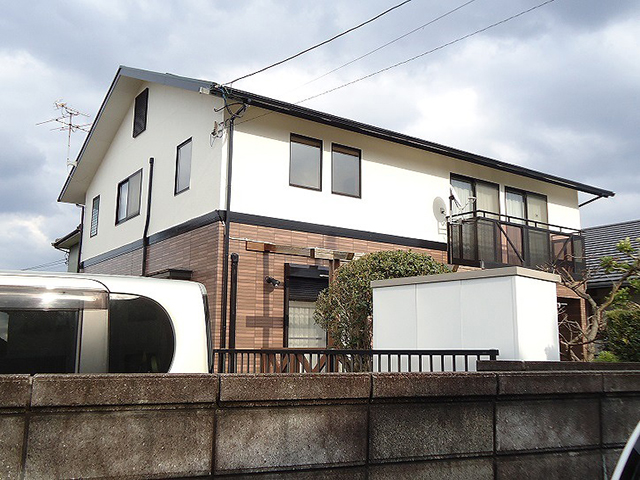       ▽遠賀町松の本　　Ｔ様邸　　　〈屋根・外壁塗装工事〉