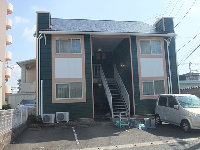 アパート外壁塗装の適切なタイミングとは？先延ばしOKなケースも解説