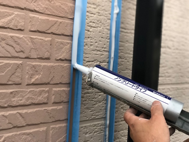 コーキングの先打ちと後打ちには違いがある！メリット・デメリット、施工時の注意点もお話しします！