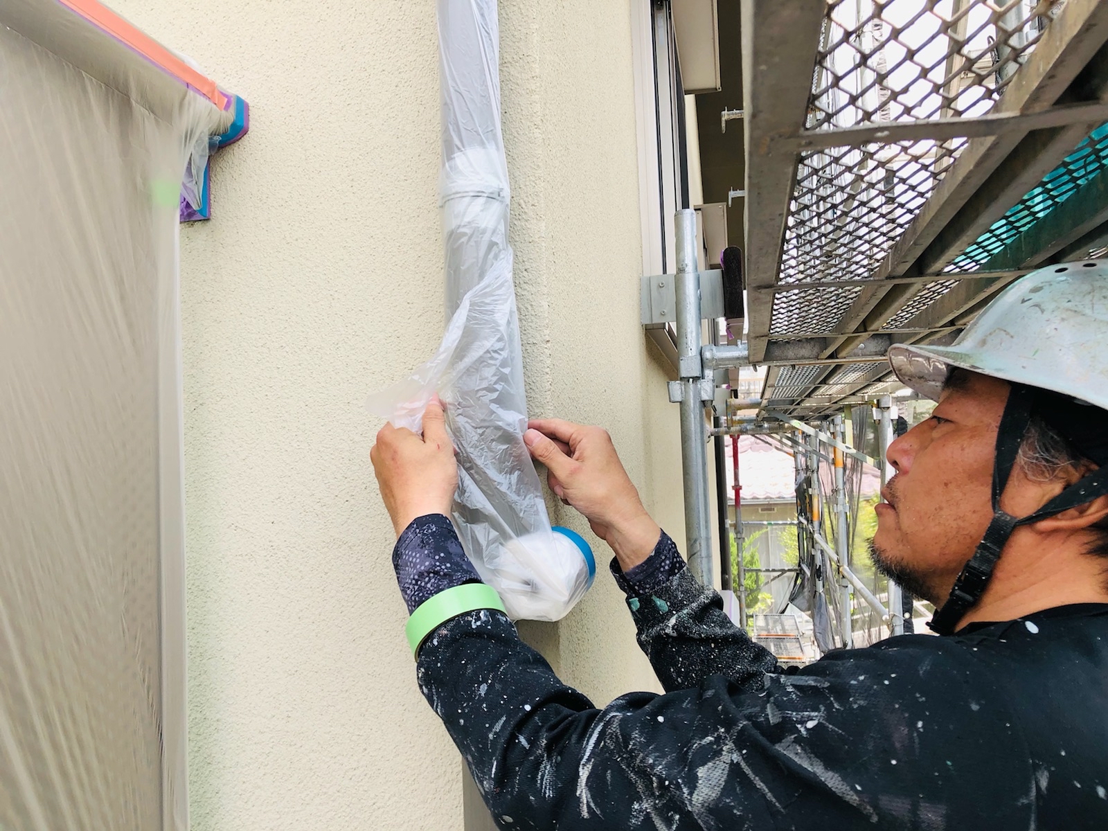 【工事】小倉南区企救丘にて屋根塗装・外壁塗装工事をさせて頂いております！(3日目）