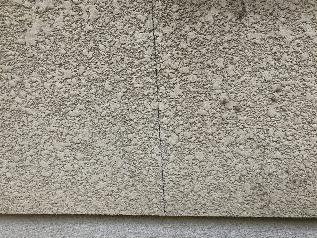 外壁のひび割れを放置すると危険！早めに対応すべき理由