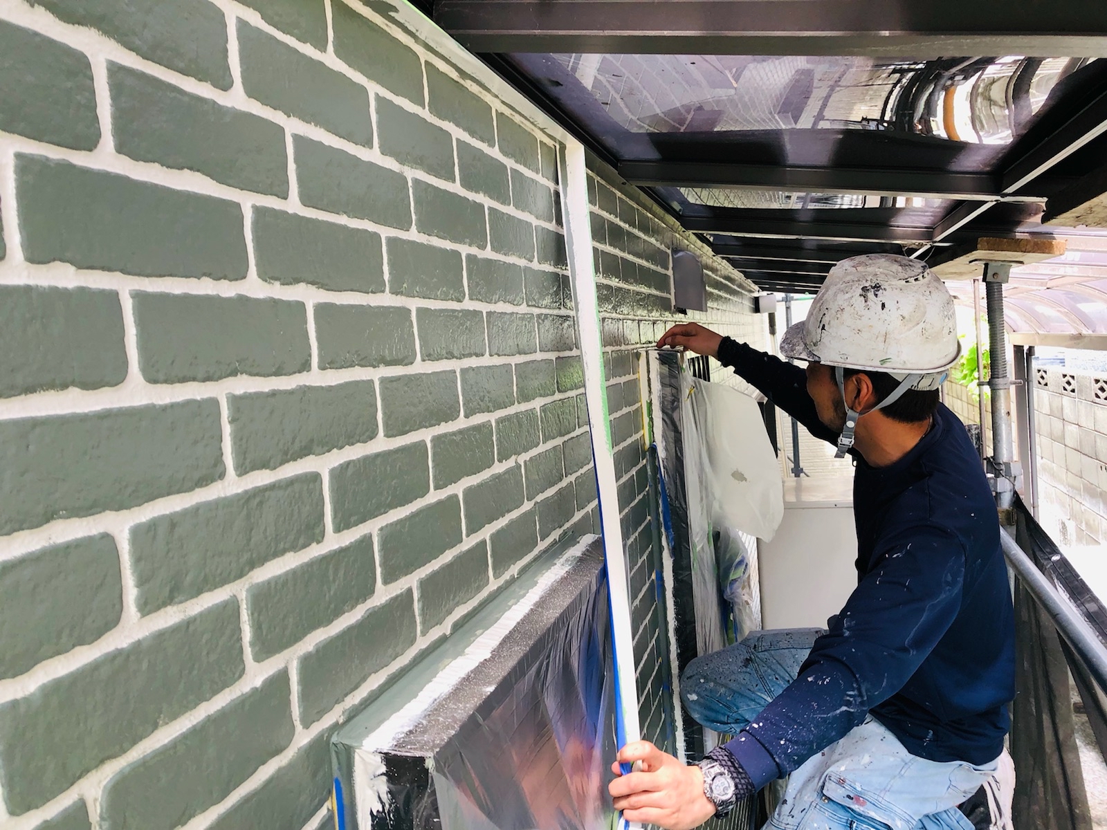 【工事】北九州市小倉南区にて屋根塗装・外壁塗装工事をさせて頂いております。(13日目）