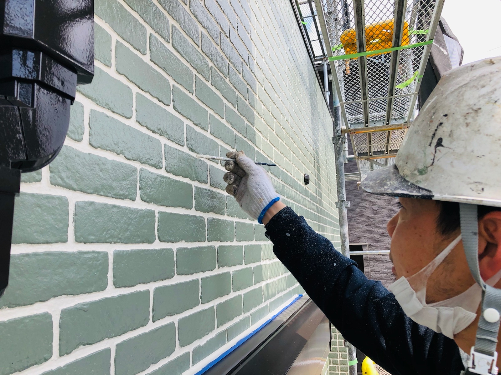 【工事】北九州市小倉南区にて屋根塗装・外壁塗装工事をさせて頂いております。(15日目）